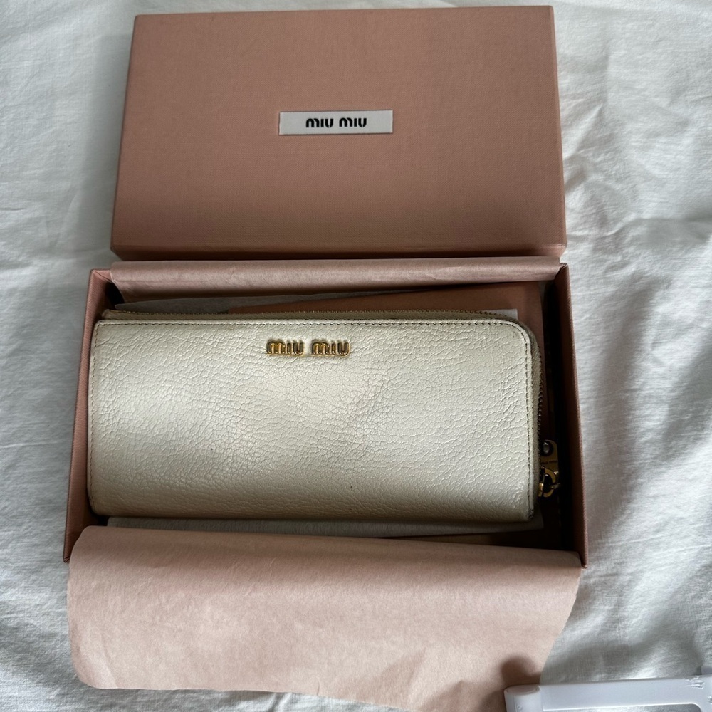 Miu Miu Vintage Off White Leather 8 inch Wallet with Original Box and Tissue